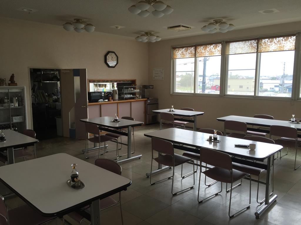 Shari Central Hotel מראה חיצוני תמונה